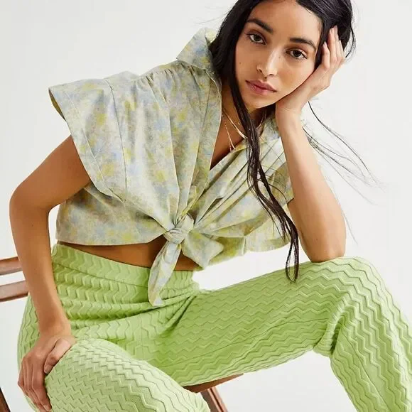 Free People Bring it Back Blouse floral size XS NWT - Picture 2 of 7